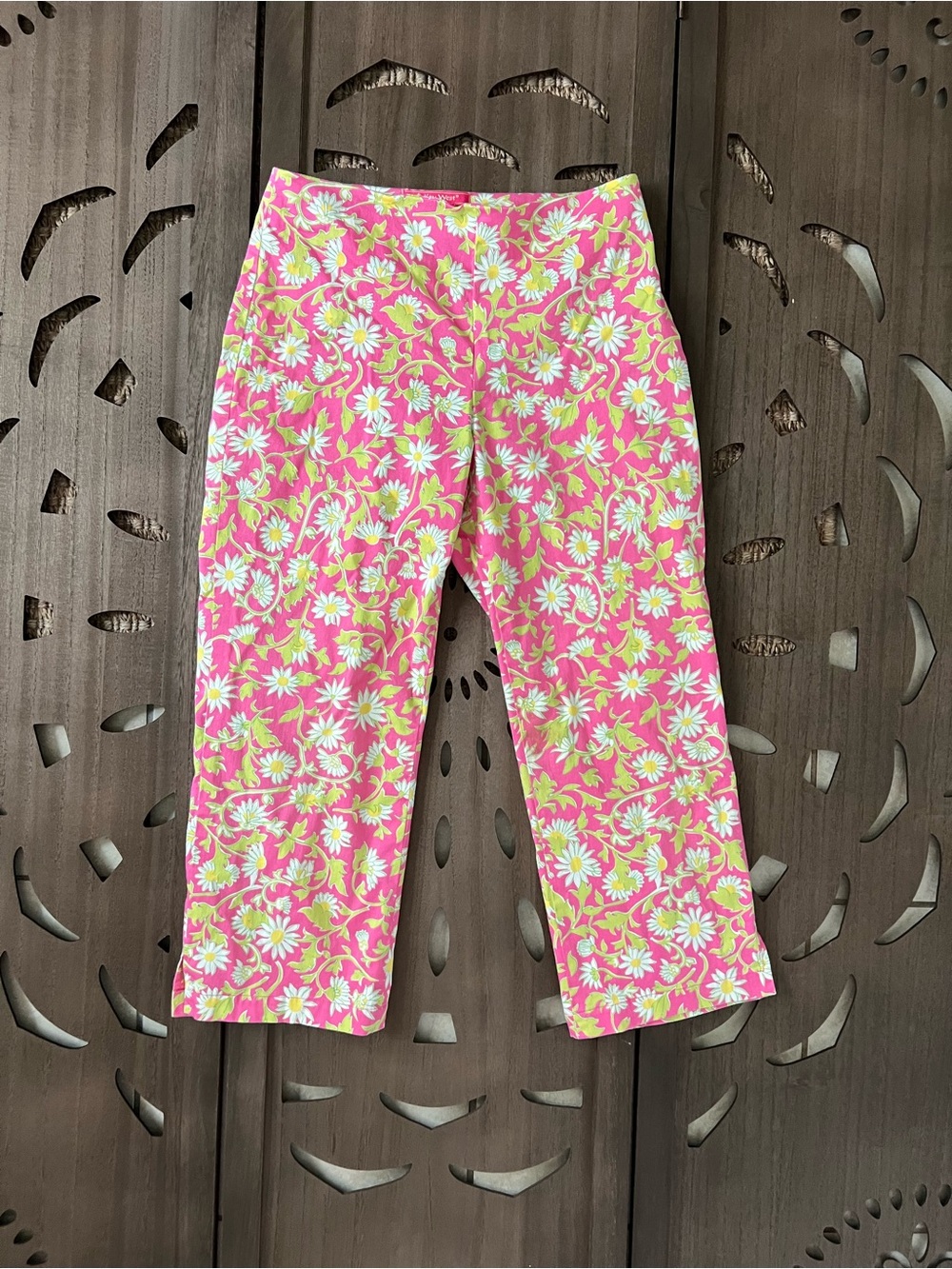 Women’s Pink Floral Capri Pants